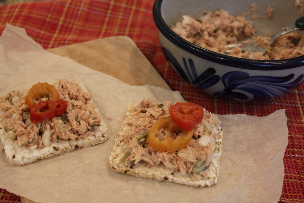 rice cakes with tuna salad