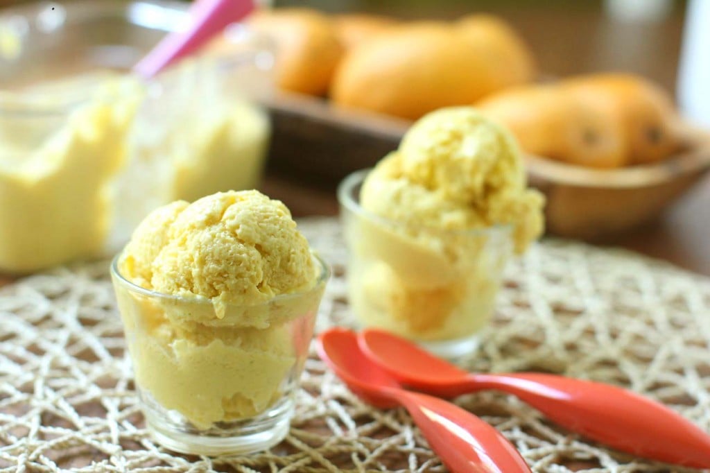 coconut mango ice cream with spoons