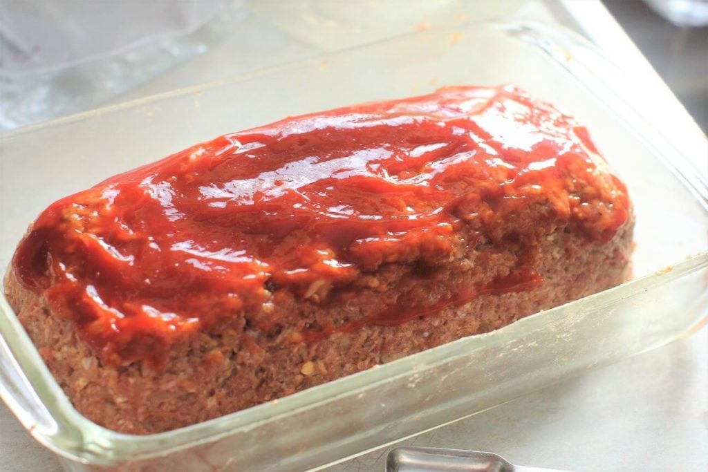 best meatloaf recipe - slather on the ketchup