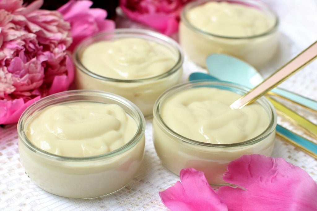 homemade vanilla pudding in little jars