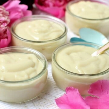homemade vanilla pudding in little jars