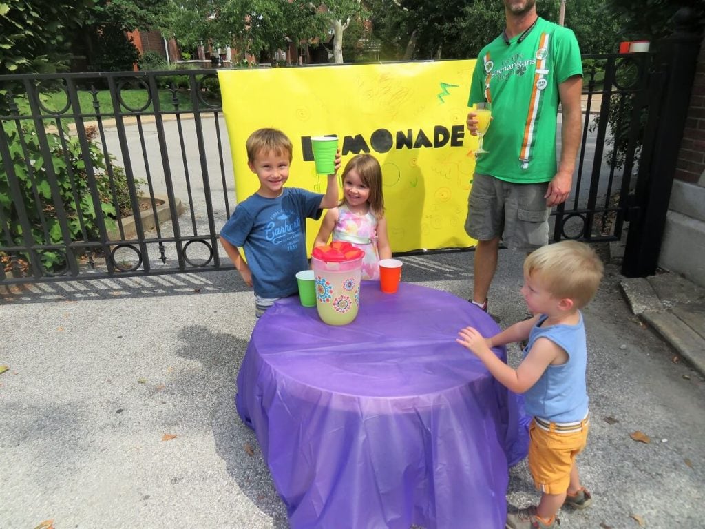 shrimp and grits; lemonade stand in St. Louis