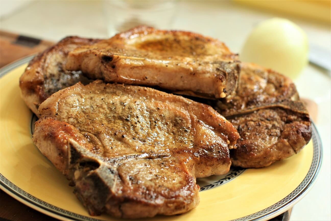 nicely browned pork chops
