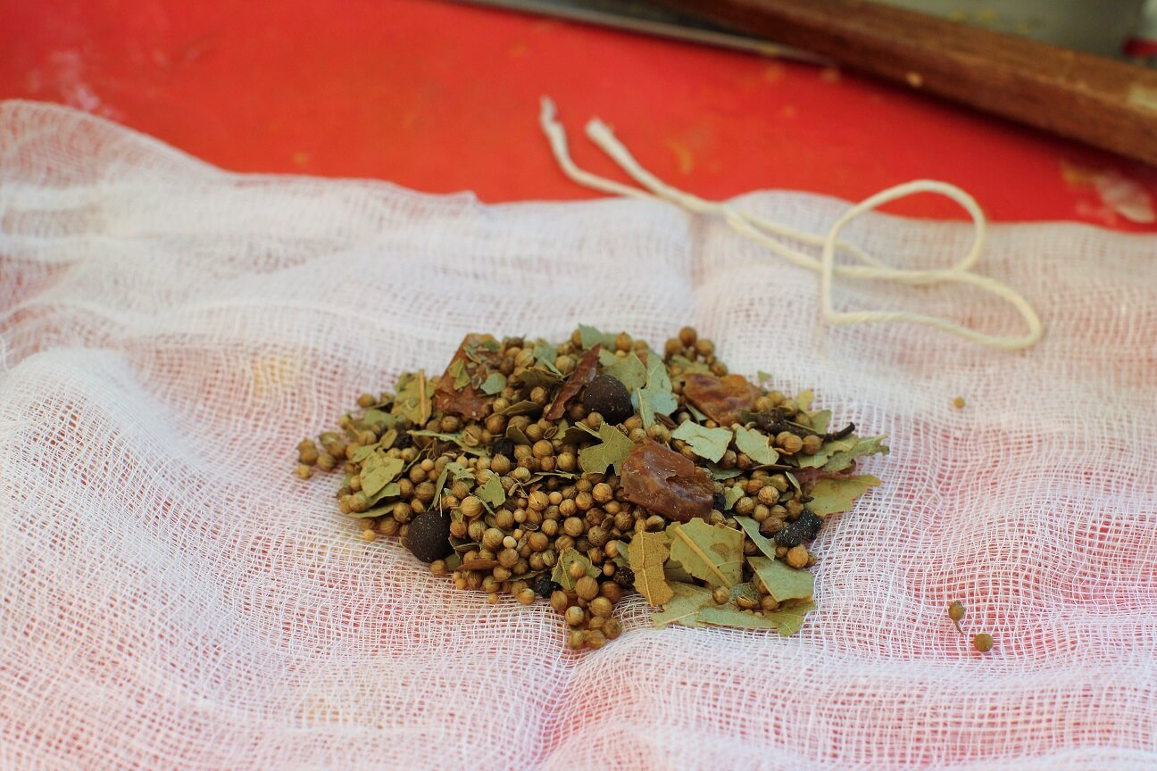 pile of pickling spice on cheesecloth
