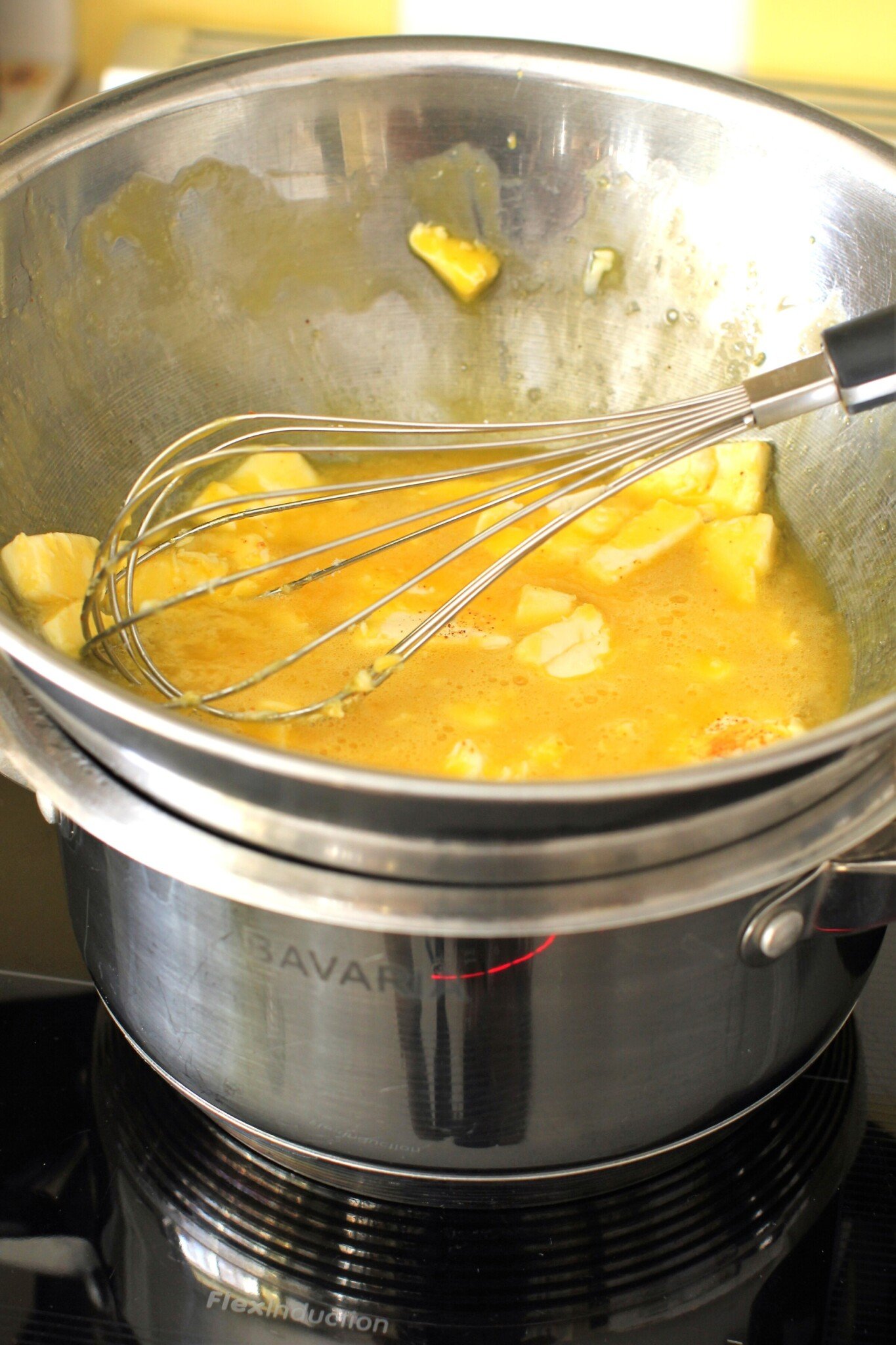 Easy Hollandaise Sauce with White Asparagus (Spargel mit Hollandaise